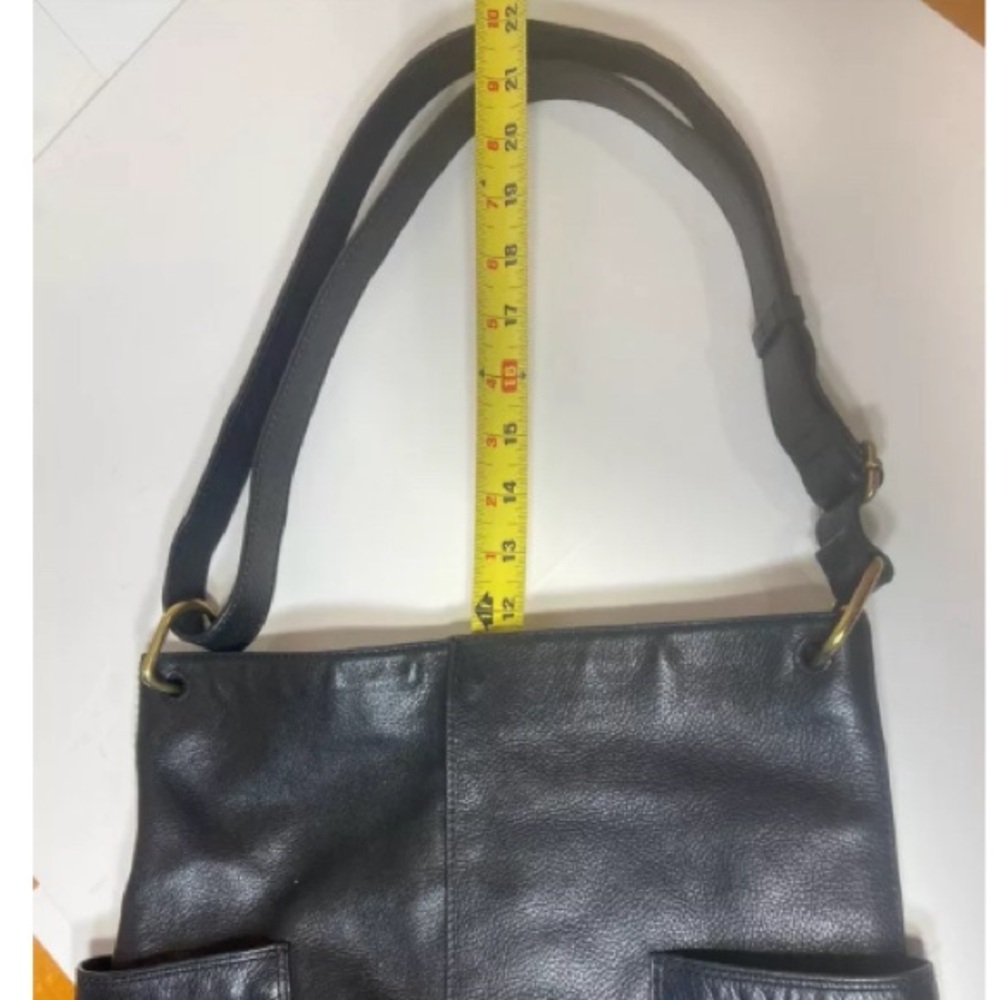 Fossil Black Shoulder Bag Sleek Design - Picture 2 of 14